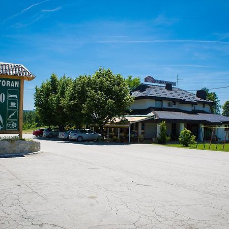 Restaurant Rooms Pino Slunj Exterior foto