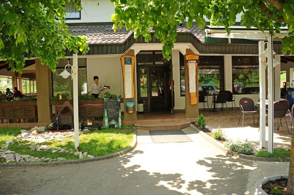 Restaurant Rooms Pino Slunj Exterior foto